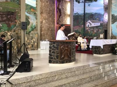 Missa dos Movimentos Marianos foi a 2Âª celebraÃ§Ã£o do dia no SantuÃ¡rio de Laranjeiras do Sul (12/10)